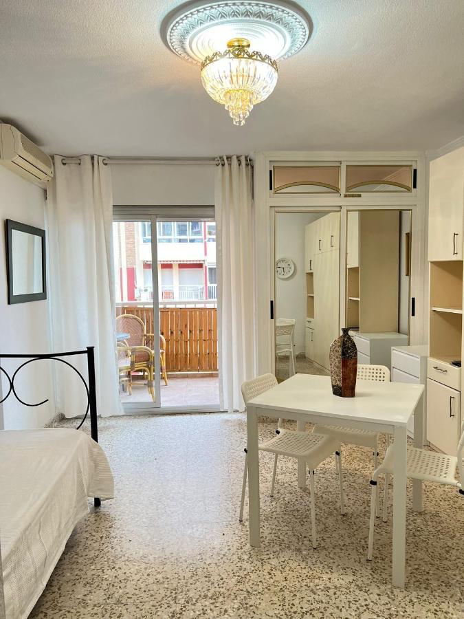 Studio Touristique Iris Apartamento Benalmádena Exterior foto